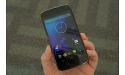 Nexus 4 modele blanc (8)