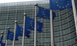 vignette Drapeaux EU Commission Europeenne